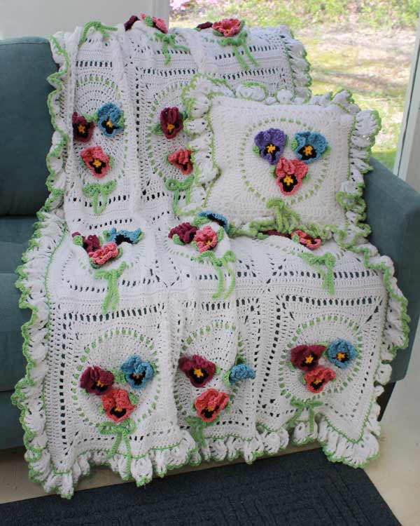 Pansy Skirt Border : r/crochet
