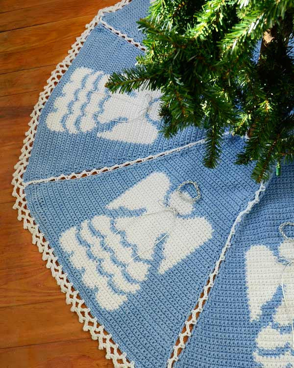 Free Crochet Pattern: Christmas Tree Dish Cloth - Pattern Paradise