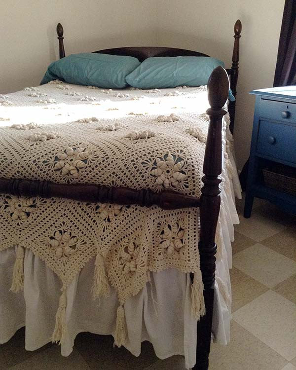 Curlicue Coverlet Crochet Pattern - Maggie's Crochet