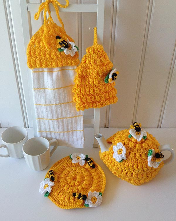 Honey Bee Kitchen Set Crochet Pattern - Maggie's Crochet