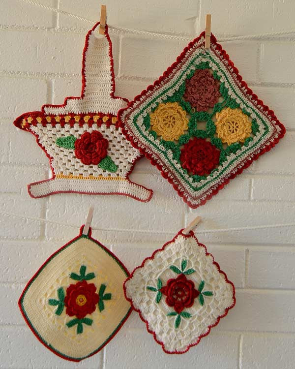 Vintage Red Rose Potholders Crochet Pattern - Maggie's Crochet