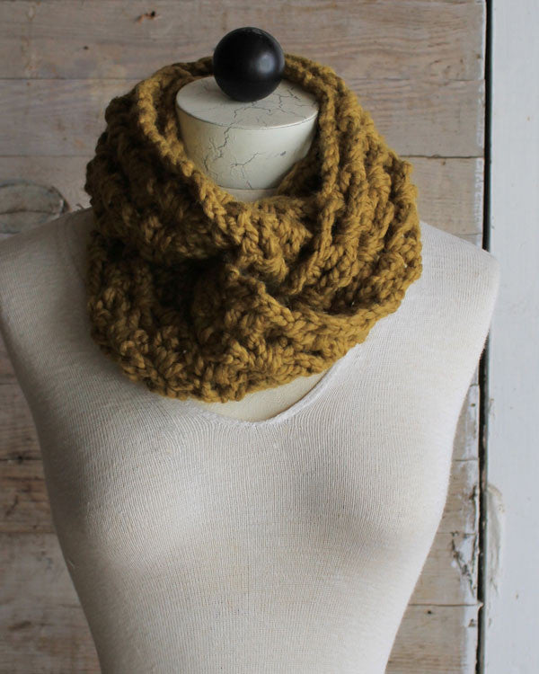 Thick & Quick Infinity Scarves & Cowls Crochet Pattern - Maggie's Crochet