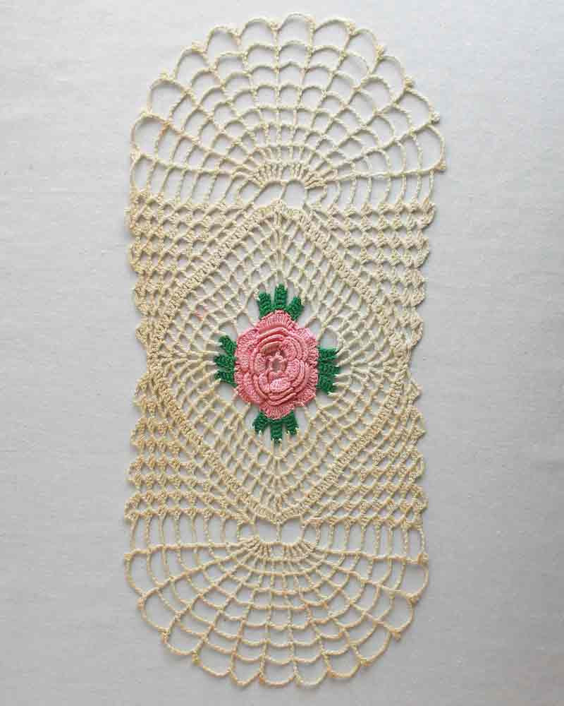 Solitary Rose Runner Crochet Pattern - Maggie's Crochet