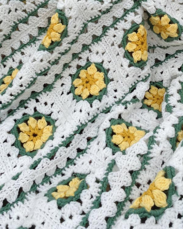 Daisy Afghan Crochet Pattern - Maggie's Crochet