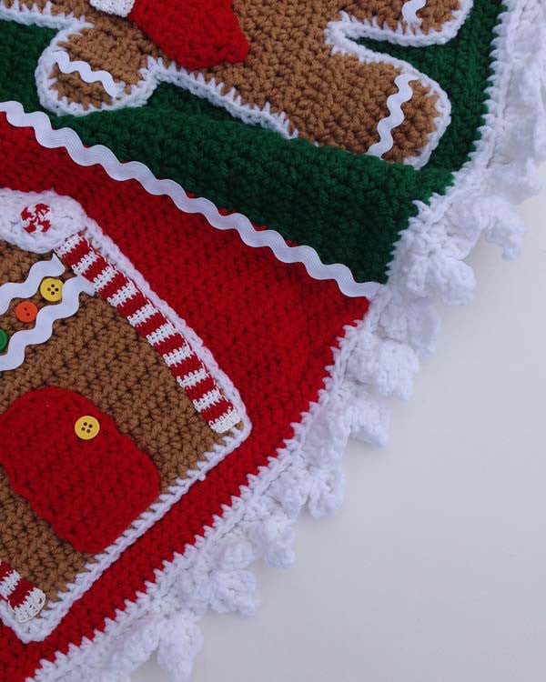 Gingerbread Tree Skirt Crochet Pattern - Maggie's Crochet