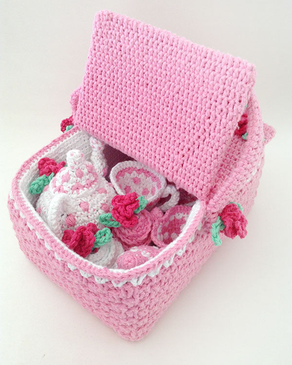 Polka Dot Tea Set With Picnic Basket Crochet Pattern - Maggie's Crochet