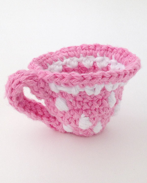 Polka Dot Tea Set With Picnic Basket Crochet Pattern - Maggie's Crochet